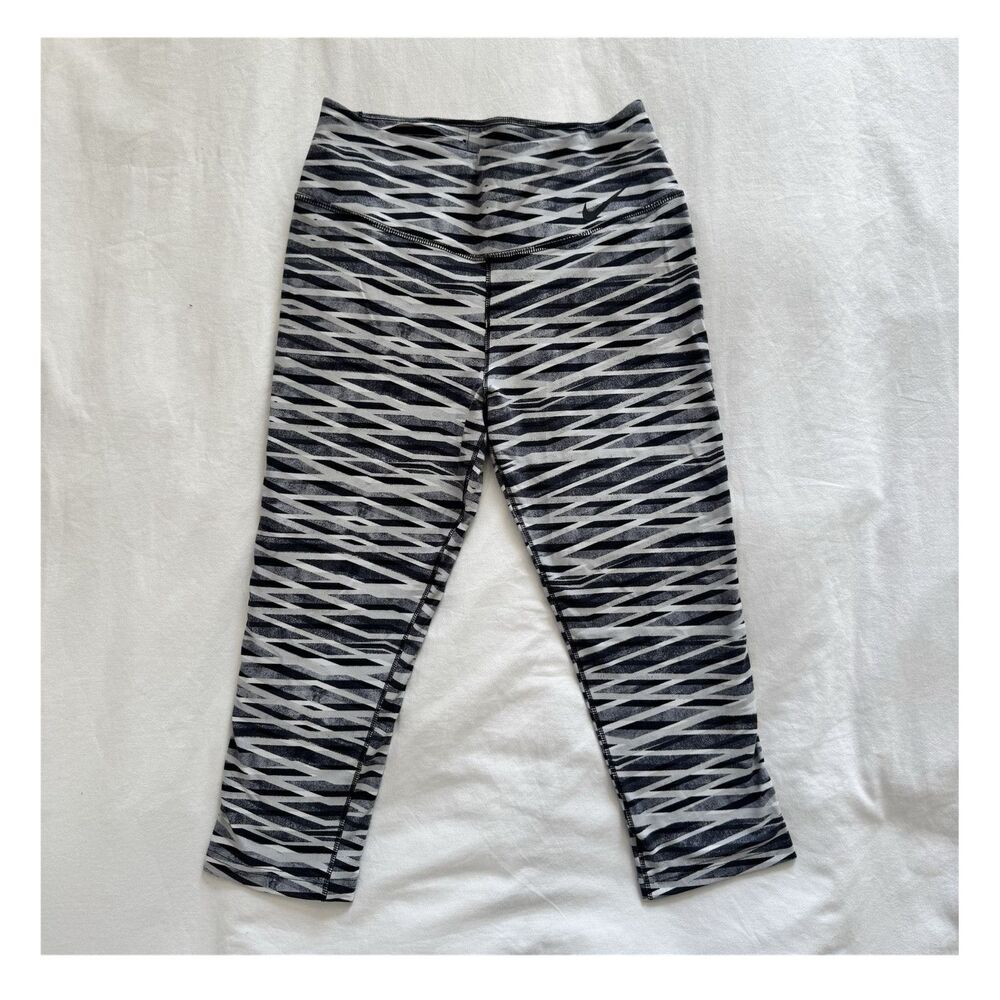 Nike Dri-FIT Women's Geometric Capri Leggings Black White Gray Size M